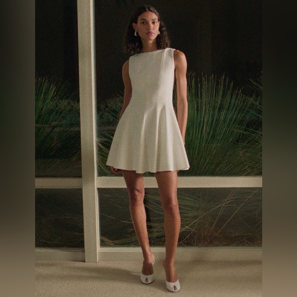 velvet v neck dress Wine Plunging Neck Velvet Short Sleeve Mini Dress